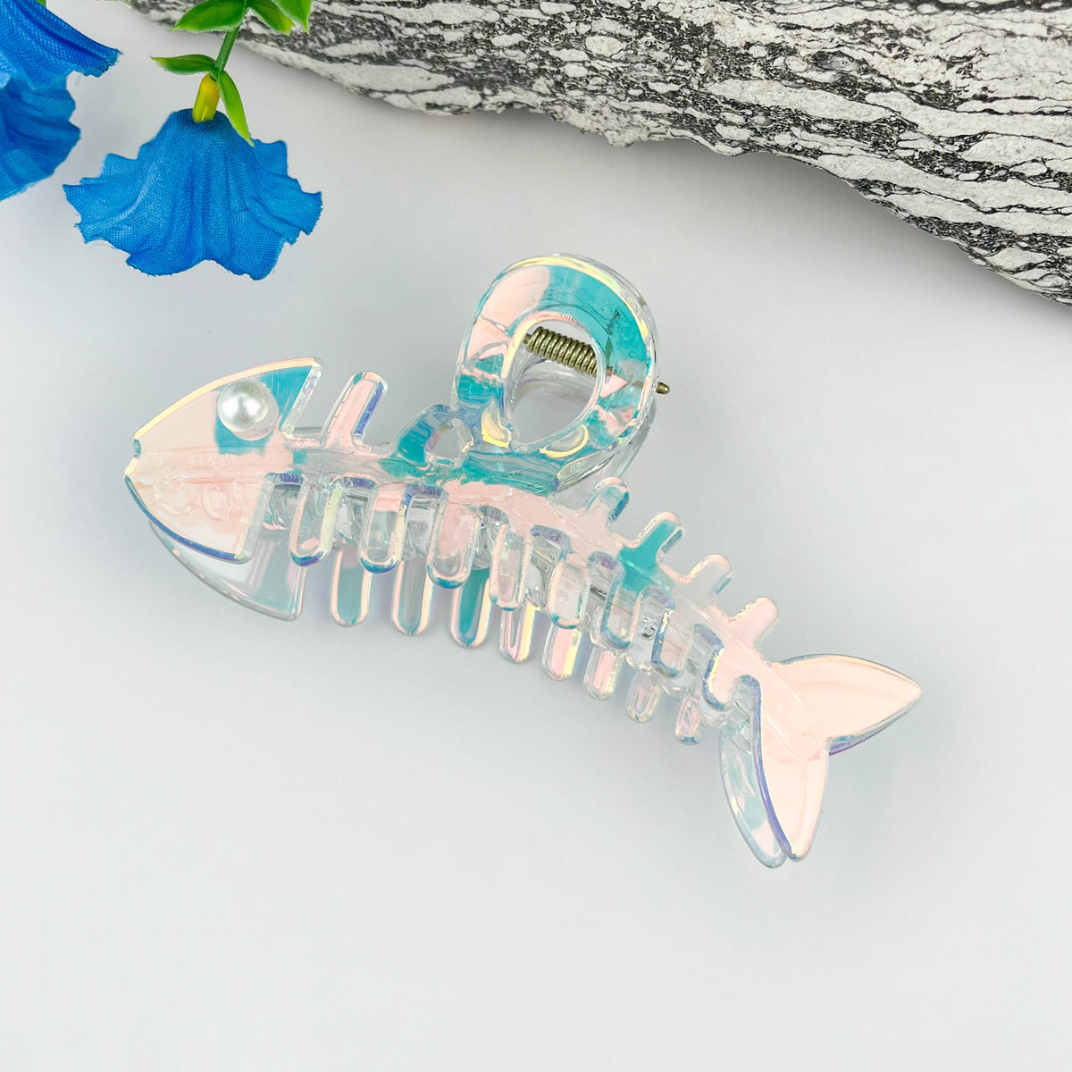 Pearl Fishbone Hair Claw Clip